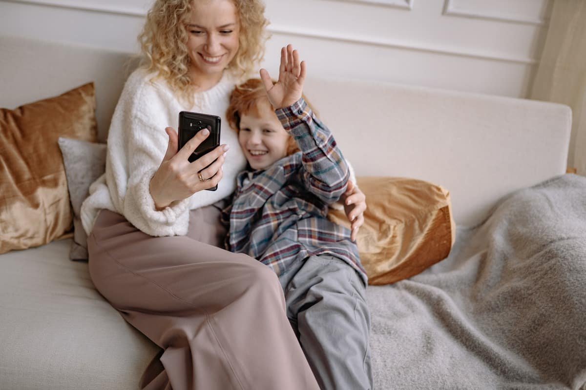 Simple Ways to Keep Kids Focused and Off Unsupervised Tech in School