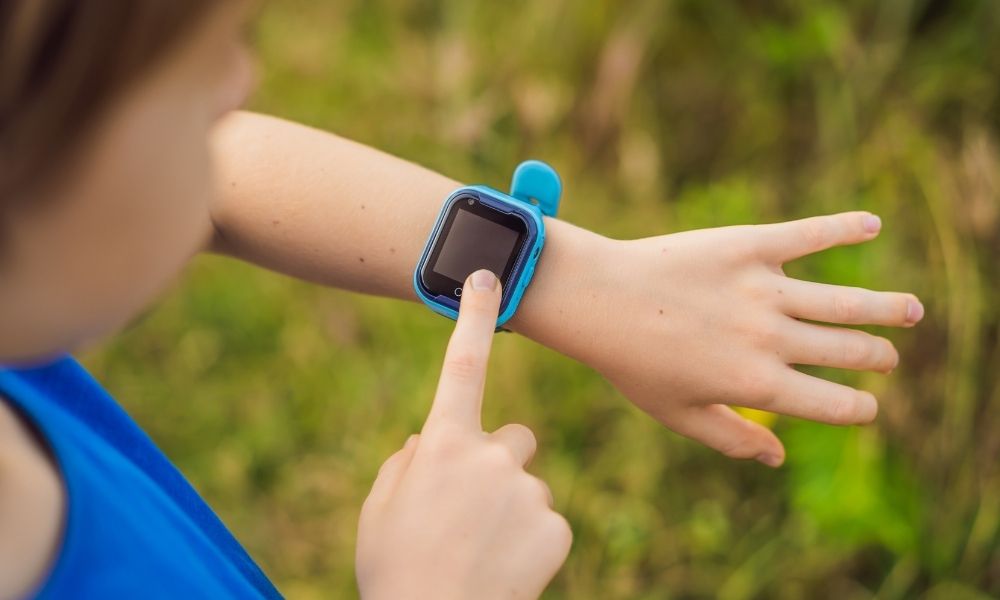 Simple Ways to Keep Kids Focused and Off Unsupervised Tech in School